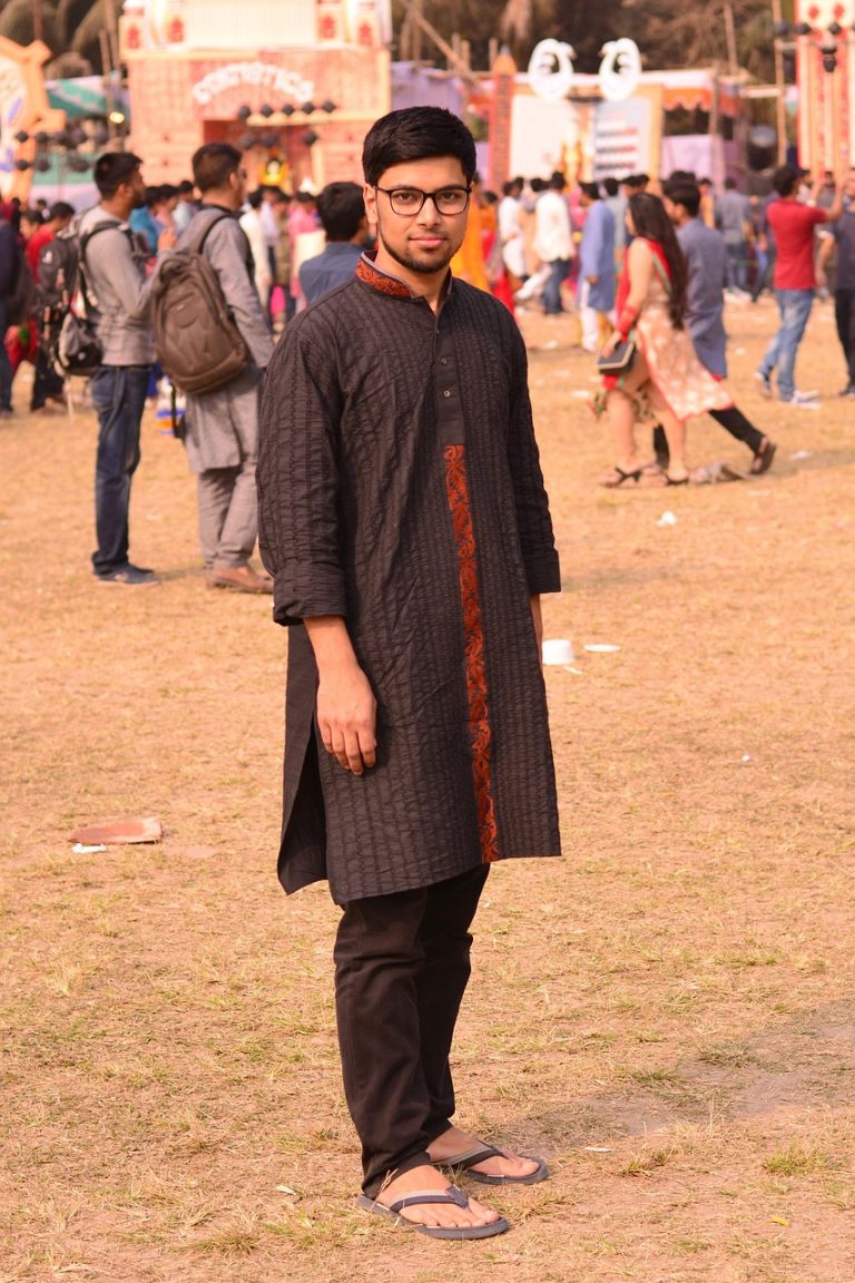 Внесение программы для ЭВМ в реестр: комплексная юридическая поддержка для компаний в Москве