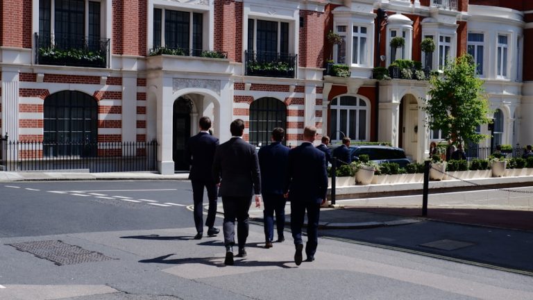 Экспертиза товарного знака: услуги и правовое сопровождение в Москве